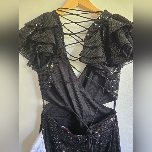 Mac Duggal, Sequined Ruffled Cut-out Lace-up Gown, Black, Size 8‎ - NWOT. - Picture 6 of 13
